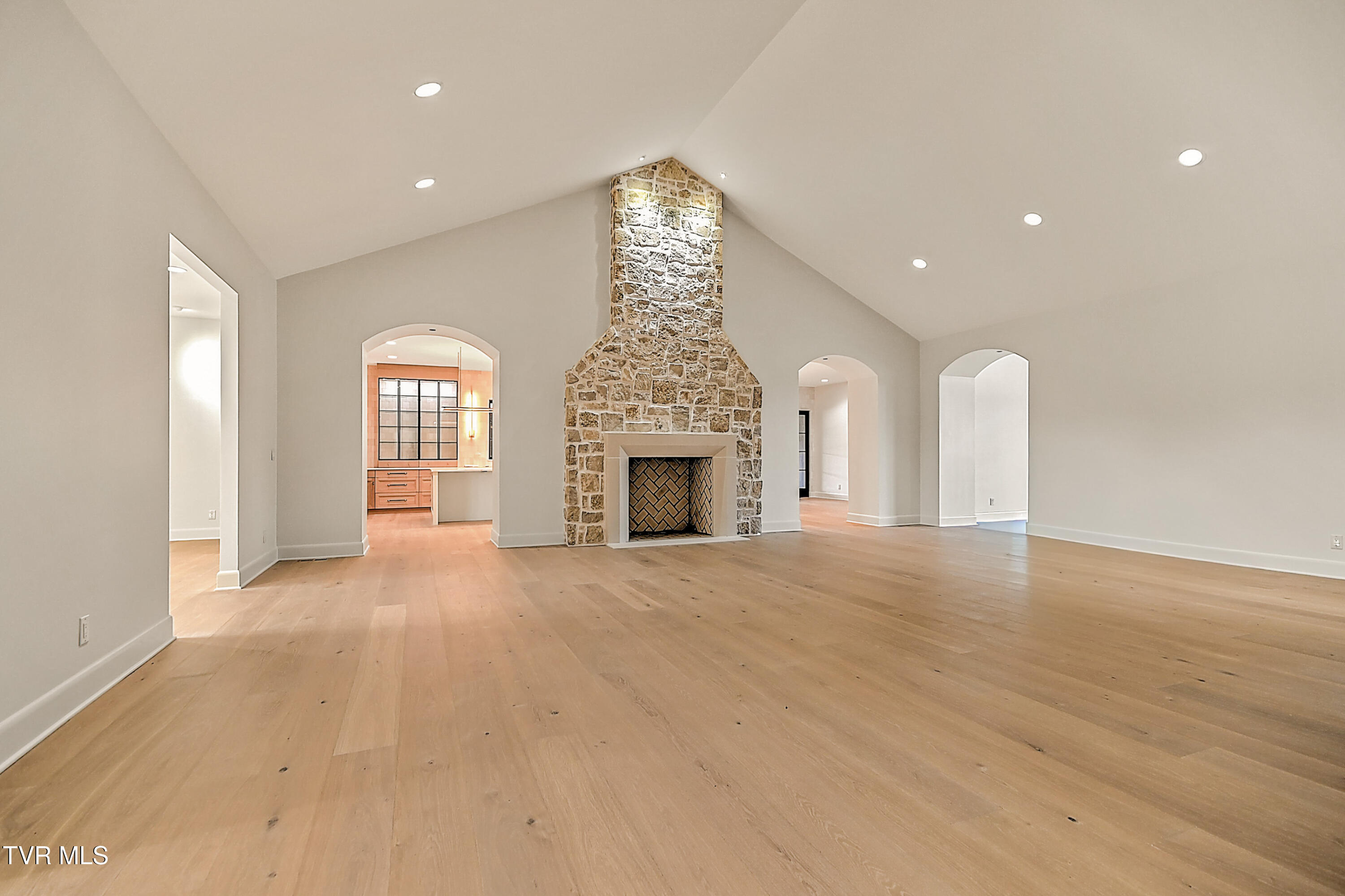 18213 Old Jonesboro Road Bristol, VA 24202 - Photo 21 of 75 18213 Old JBoro GUnit _-36