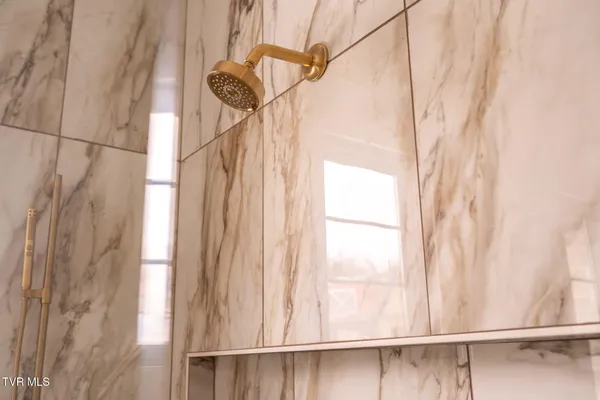 $5,555,555 | 18213 Old Jonesboro Road, Bristol, VA 24202