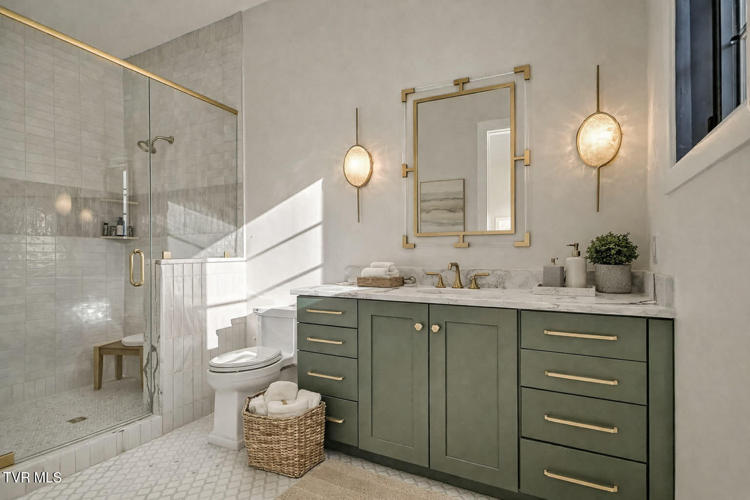 18213 Old Jonesboro Road Bristol, VA 24202 - Photo 46 of 75 Old Jboro Interior Staging GUnit-5