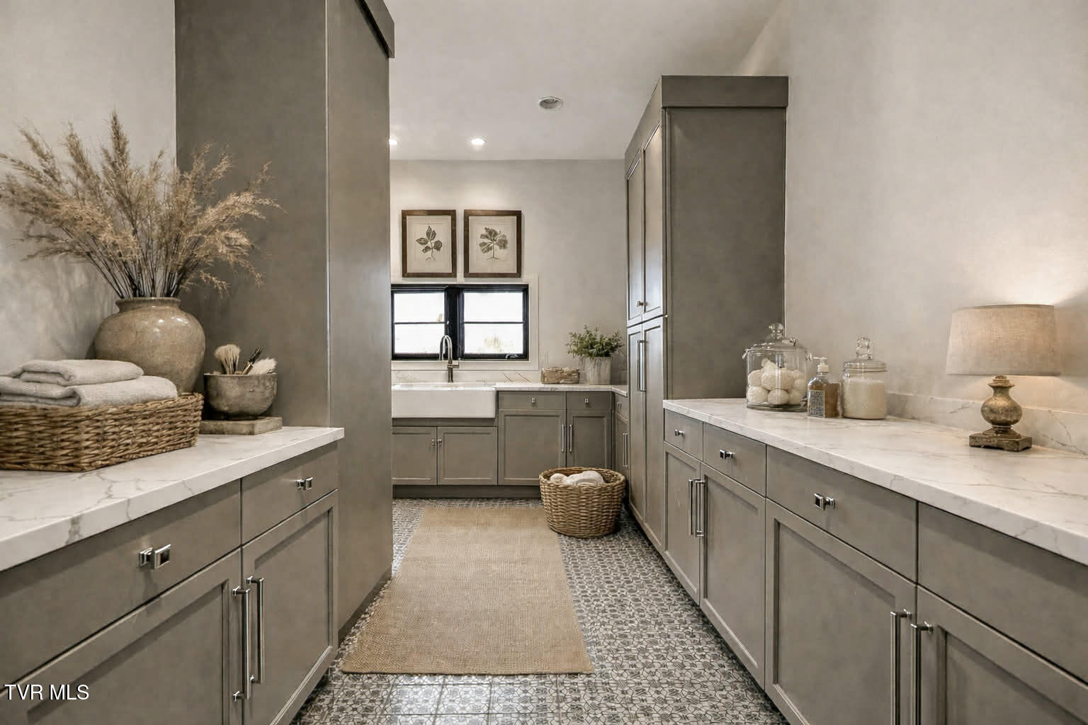 18213 Old Jonesboro Road Bristol, VA 24202 - Photo 50 of 75 Old Jboro Interior Staging GUnit-15