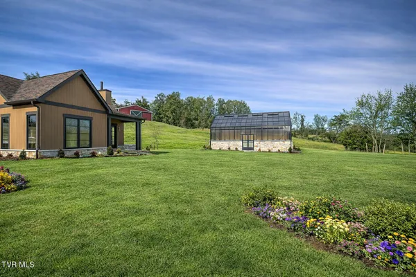 $5,555,555 | 18213 Old Jonesboro Road, Bristol, VA 24202