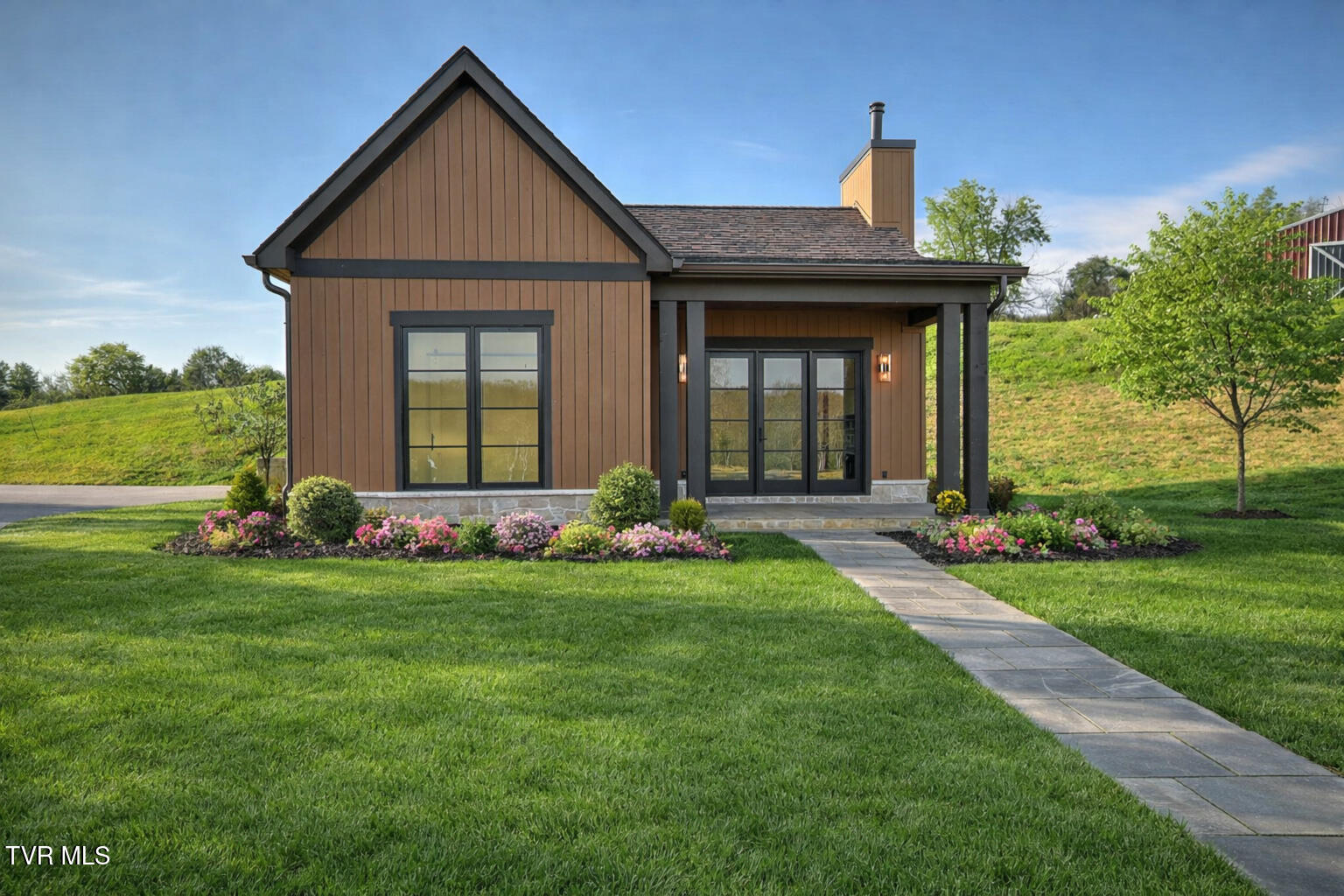 18213 Old Jonesboro Road Bristol, VA 24202 - Photo 59 of 75 Old Jboro Grass Exterior Gunit-20