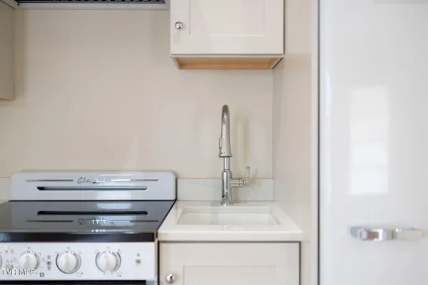 $5,555,555 | 18213 Old Jonesboro Road, Bristol, VA 24202