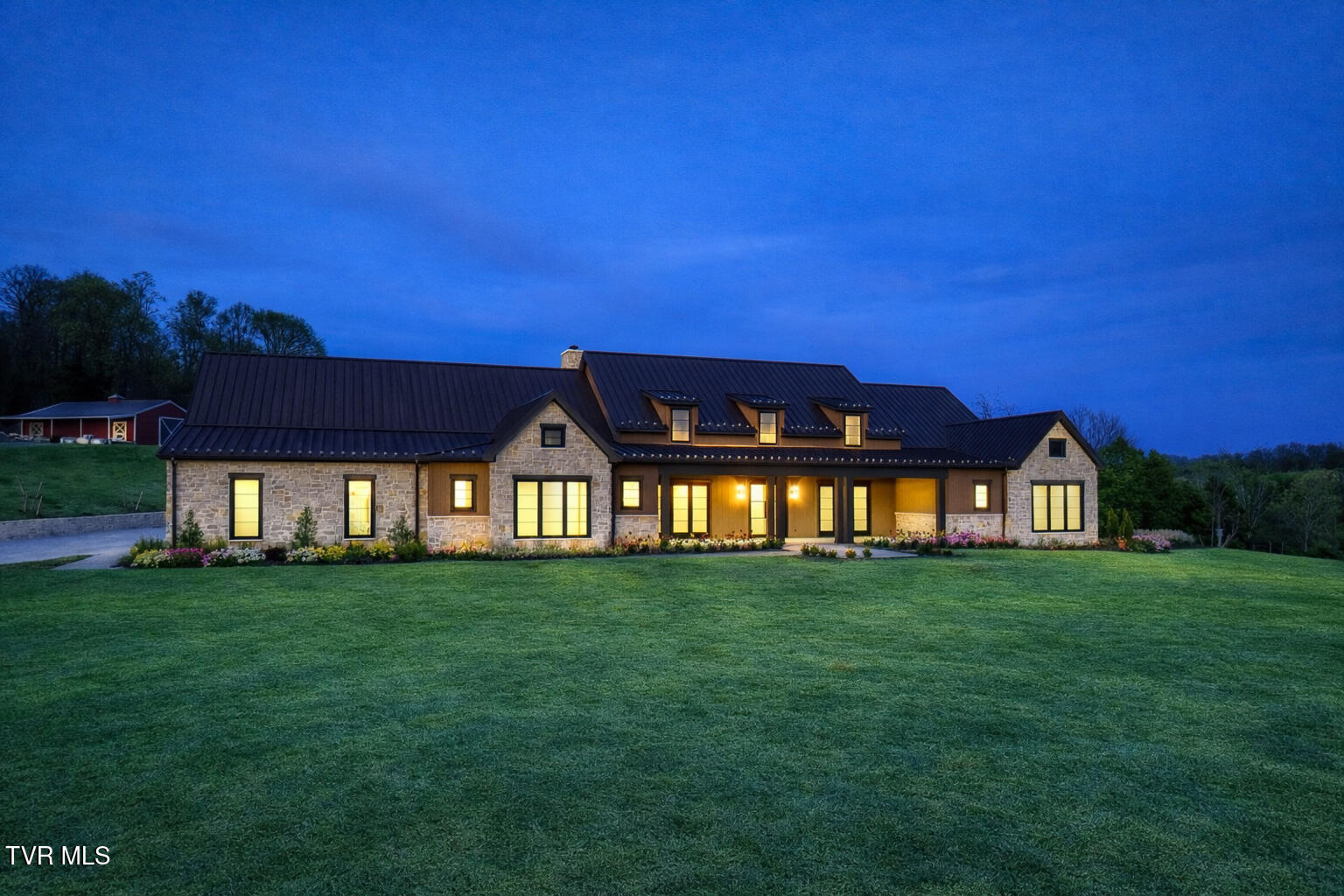 18213 Old Jonesboro Road Bristol, VA 24202 - Photo 73 of 75 Old Jboro Grass Exterior Gunit-5