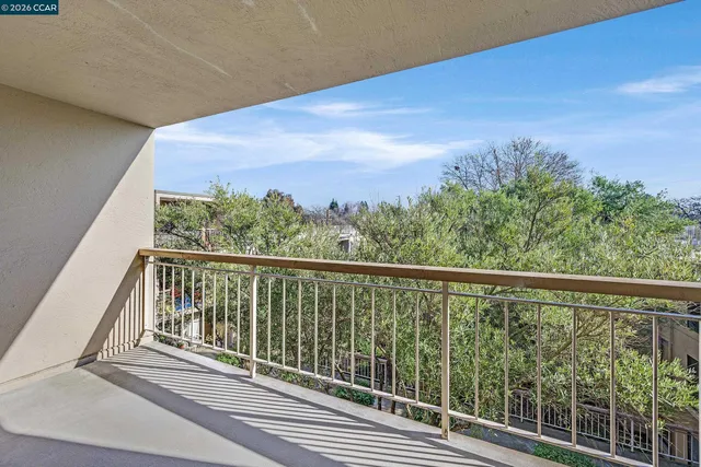 $424,900 | 420 North Civic Drive, Unit 403, Walnut Creek, CA 94596