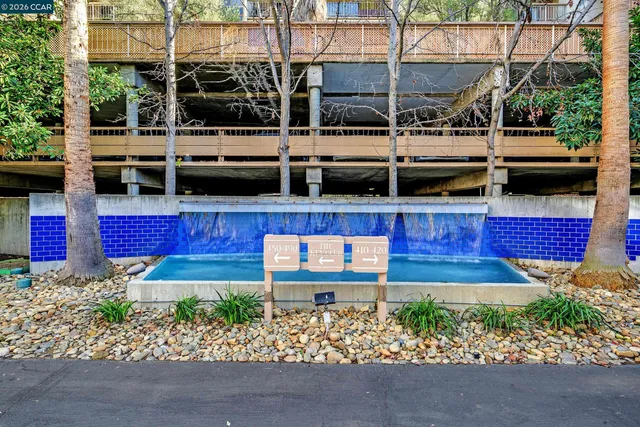 $424,900 | 420 North Civic Drive, Unit 403, Walnut Creek, CA 94596