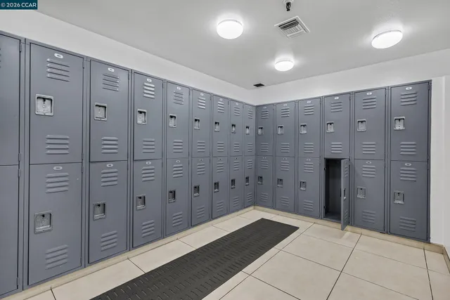 $424,900 | 420 North Civic Drive, Unit 403, Walnut Creek, CA 94596