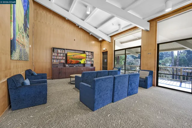 $424,900 | 420 North Civic Drive, Unit 403, Walnut Creek, CA 94596