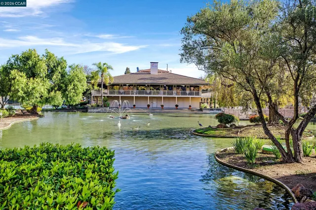 $424,900 | 420 North Civic Drive, Unit 403, Walnut Creek, CA 94596