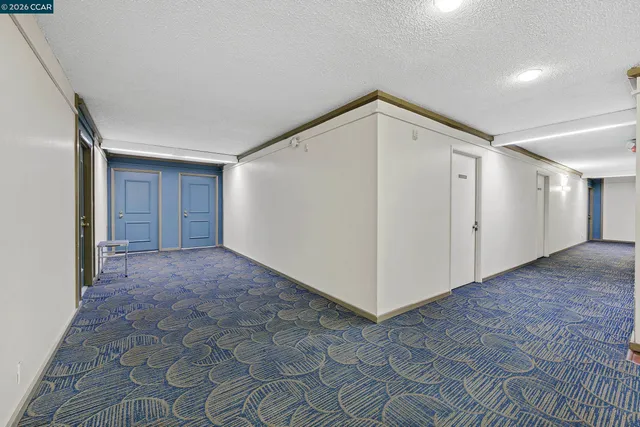 $424,900 | 420 North Civic Drive, Unit 403, Walnut Creek, CA 94596