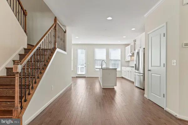 $3,350 | 42409 Dogwood Square, Sterling, VA 20166