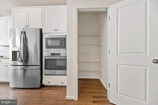 $3,350 | 42409 Dogwood Square, Sterling, VA 20166