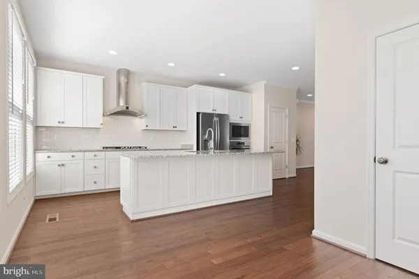 $3,350 | 42409 Dogwood Square, Sterling, VA 20166