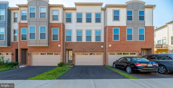 $3,350 | 42409 Dogwood Square, Sterling, VA 20166