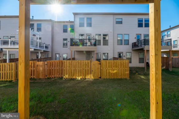 $3,350 | 42409 Dogwood Square, Sterling, VA 20166