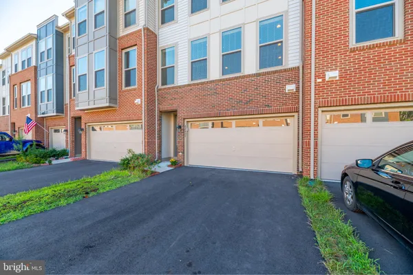 $3,350 | 42409 Dogwood Square, Sterling, VA 20166