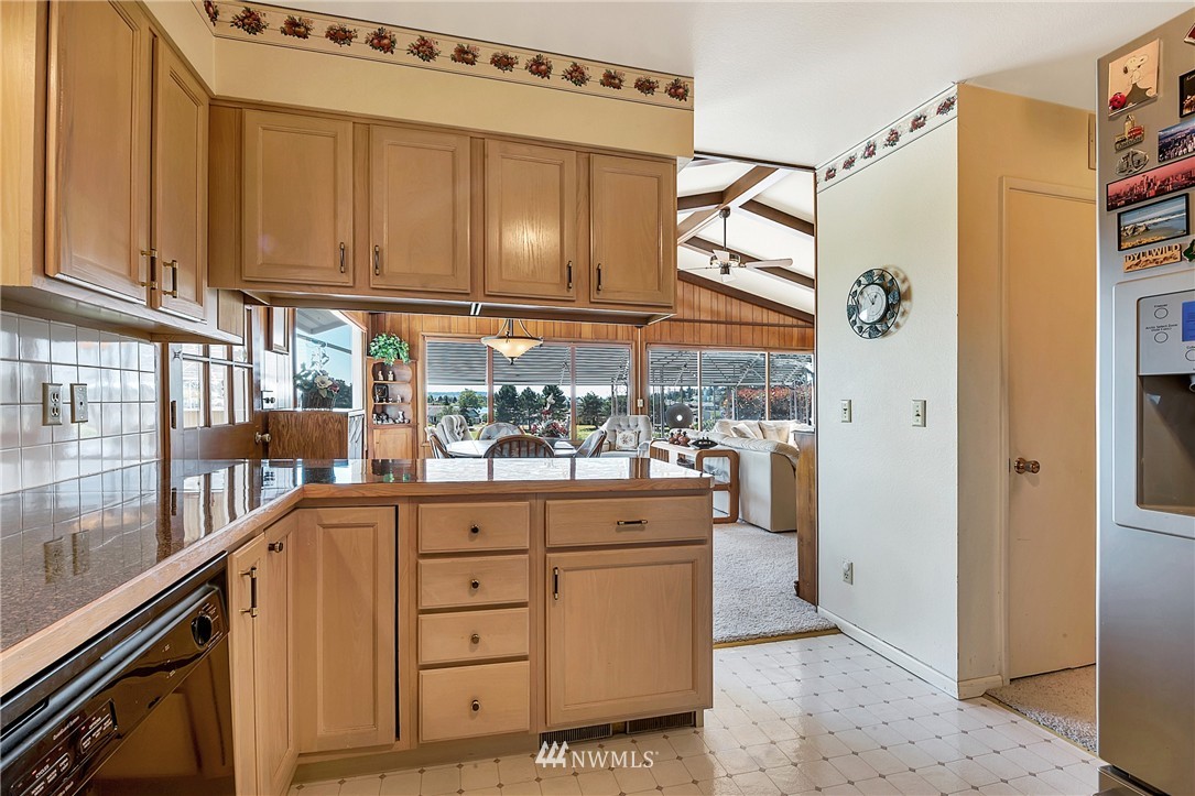 5557 Salish Road Blaine, WA 98230 - Photo 11 of 25 Gallery Image 11