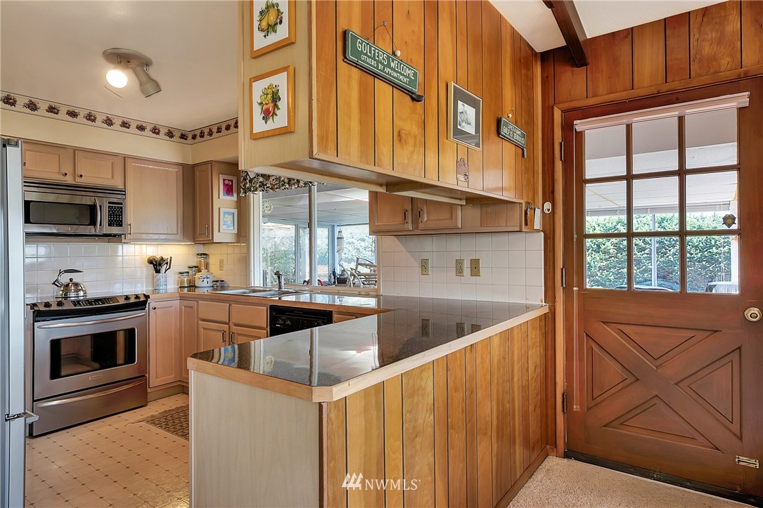 5557 Salish Road Blaine, WA 98230 - Photo 8 of 25 Gallery Image 8
