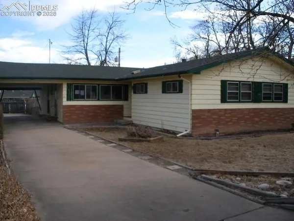 $170,000 | 1336 College Avenue, Canon City, CO 81212