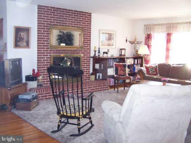 242 Dimpsey Road Halifax, PA 17032 - Photo 2 of 12 Gallery Image 2