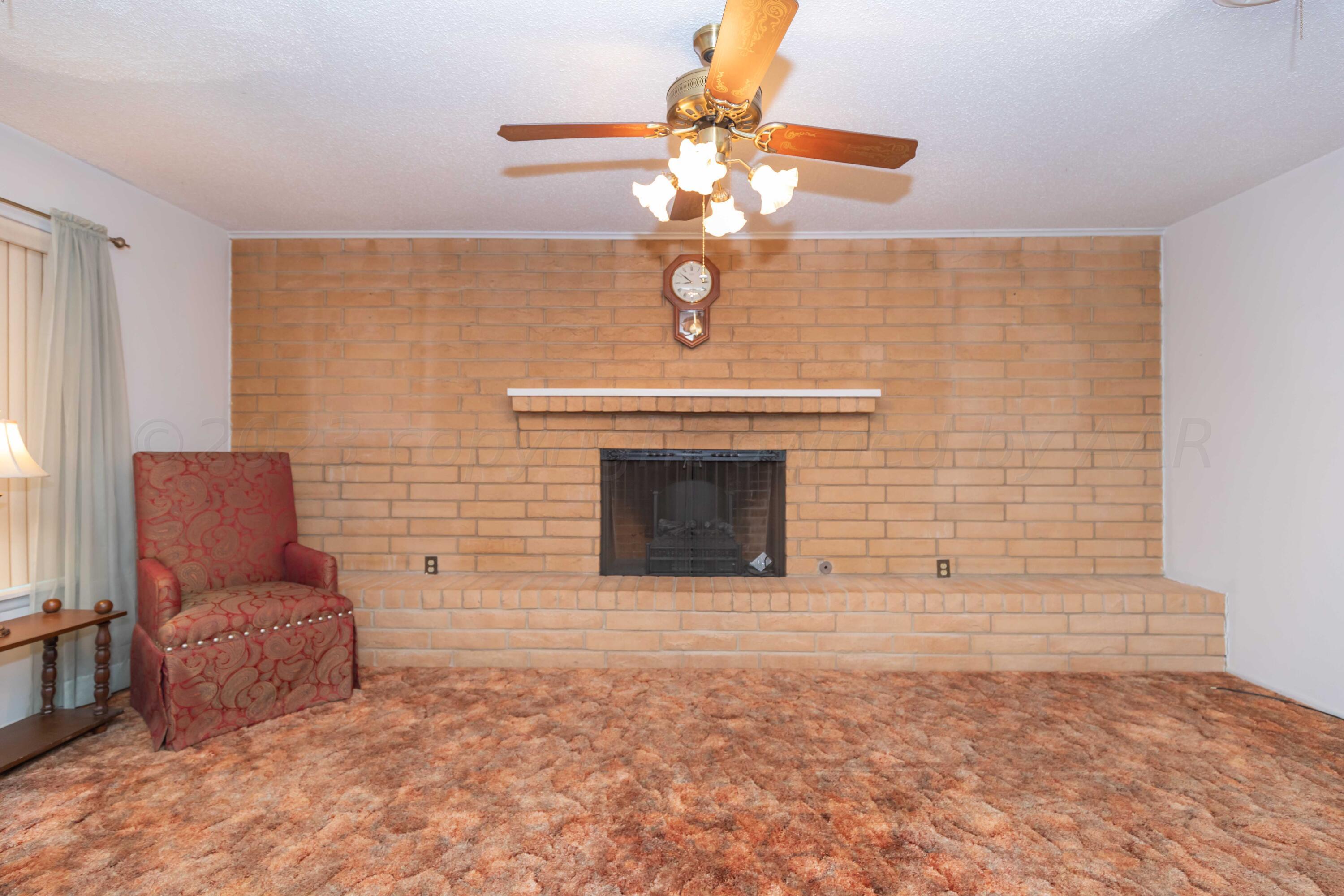 2819 Armand Street Amarillo, TX 79110 - Photo 8 of 42 LIVING ROOM VIEW 3