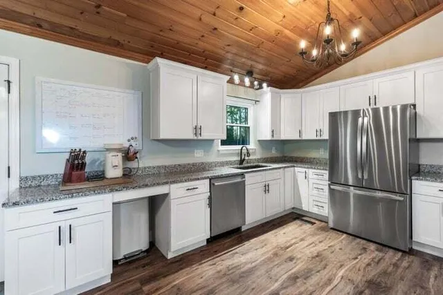 $635,000 | 1535 Hughes Lake Road Southeast, Cleveland, TN 37323