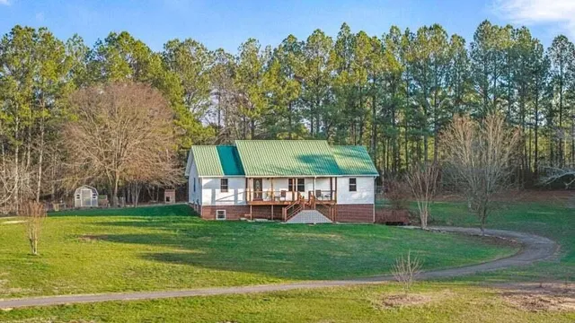 $635,000 | 1535 Hughes Lake Road Southeast, Cleveland, TN 37323