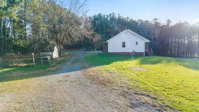 $635,000 | 1535 Hughes Lake Road Southeast, Cleveland, TN 37323