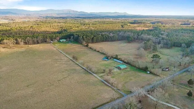 $635,000 | 1535 Hughes Lake Road Southeast, Cleveland, TN 37323