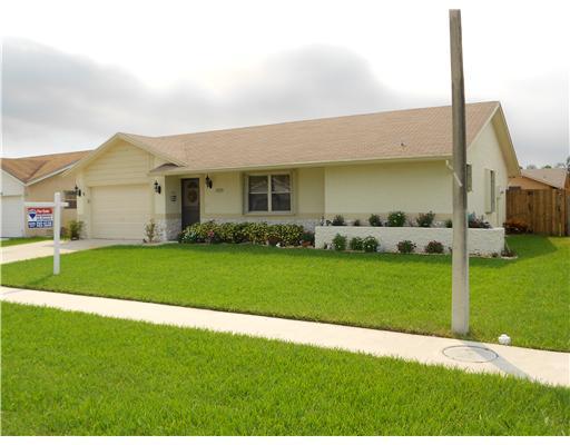 23139 Southwest 53rd Avenue Boca Raton, FL 33433 - Photo 1 of 14 Primary Photo
