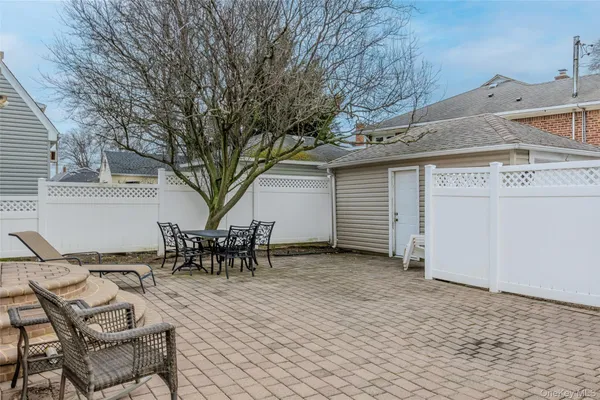 $819,000 | 2632 Montauk Avenue, Merrick, NY 11566