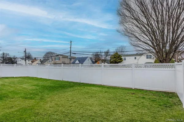 $819,000 | 2632 Montauk Avenue, Merrick, NY 11566