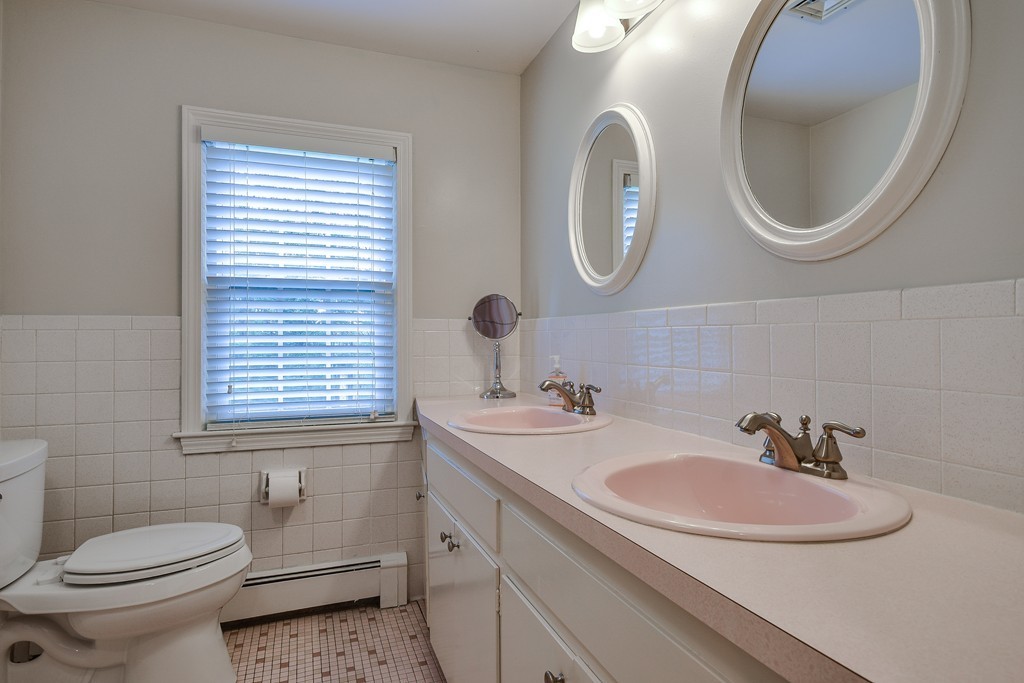 14 Wood Road Sherborn, MA 01770 - Photo 19 of 29 Gallery Image 19