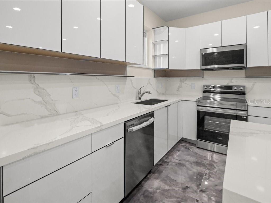 14150 Appleton Boulevard Port Charlotte, FL 33981 - Photo 5 of 41