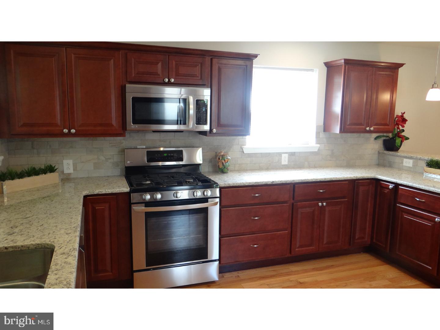 708 South Harmony Road Newark, DE 19713 - Photo 6 of 25