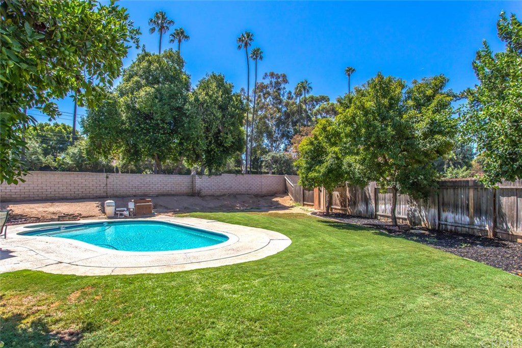 2745 Westridge Road Riverside, CA 92506 - Photo 20 of 29