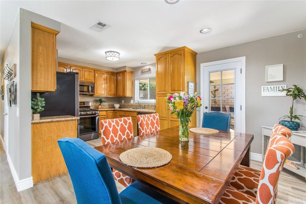 2745 Westridge Road Riverside, CA 92506 - Photo 8 of 29