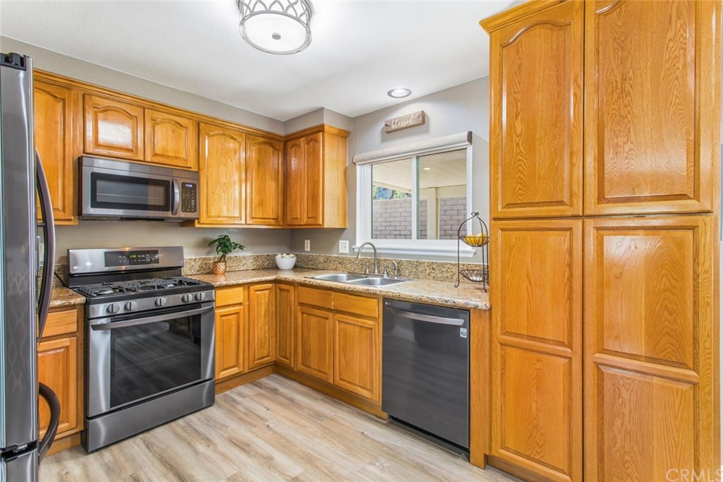 2745 Westridge Road Riverside, CA 92506 - Photo 10 of 29