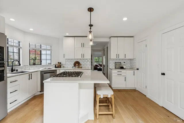 $1,350,000 | 93 Ashford Avenue, Mill Valley, CA 94941