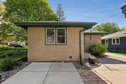 $345,000 | 1901 Malvern Street, St. Paul, MN 55113