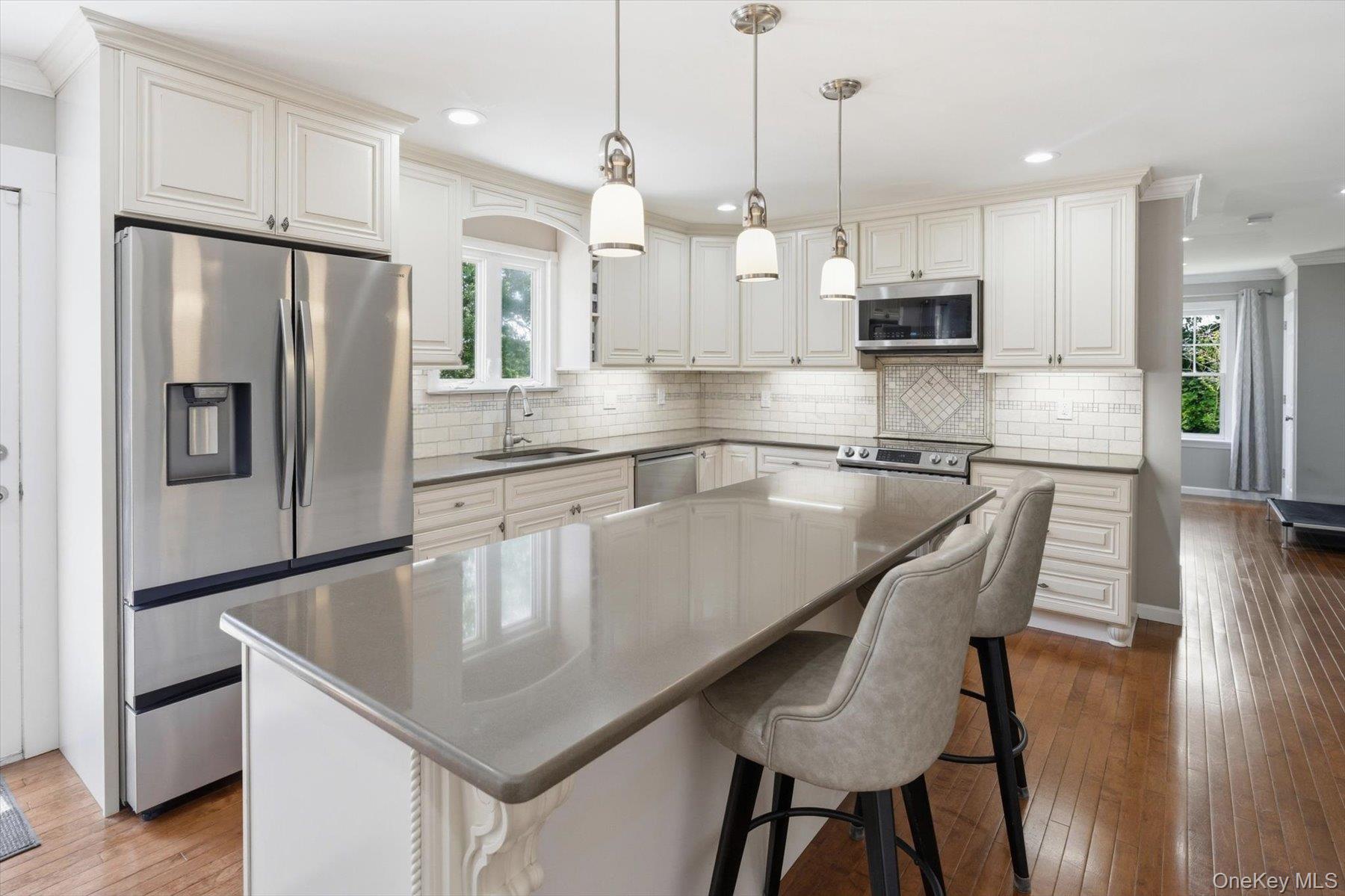 117 Southfield Road Baiting Hollow, NY 11933 - Photo 12 of 47
