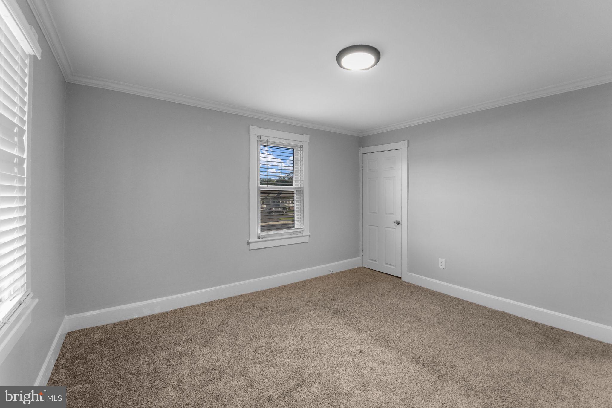 2652 South Main Road Vineland, NJ 08360 - Photo 31 of 44 an empty room with windows
