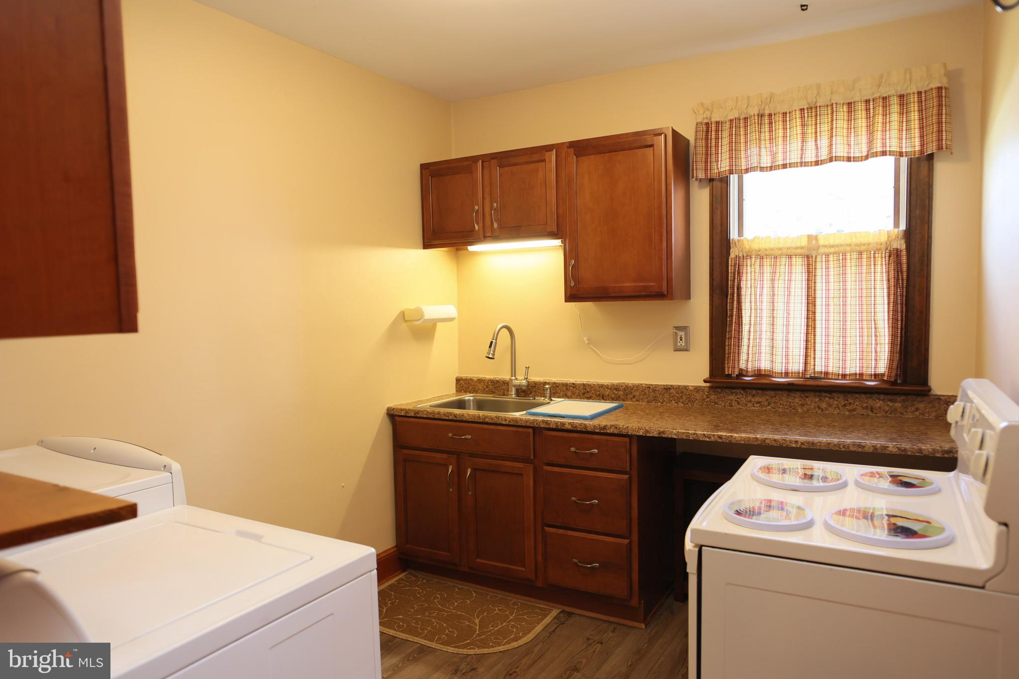 1251 Valley Forge Road Norristown, PA 19403 - Photo 33 of 40 2nd kitchen/laundry room