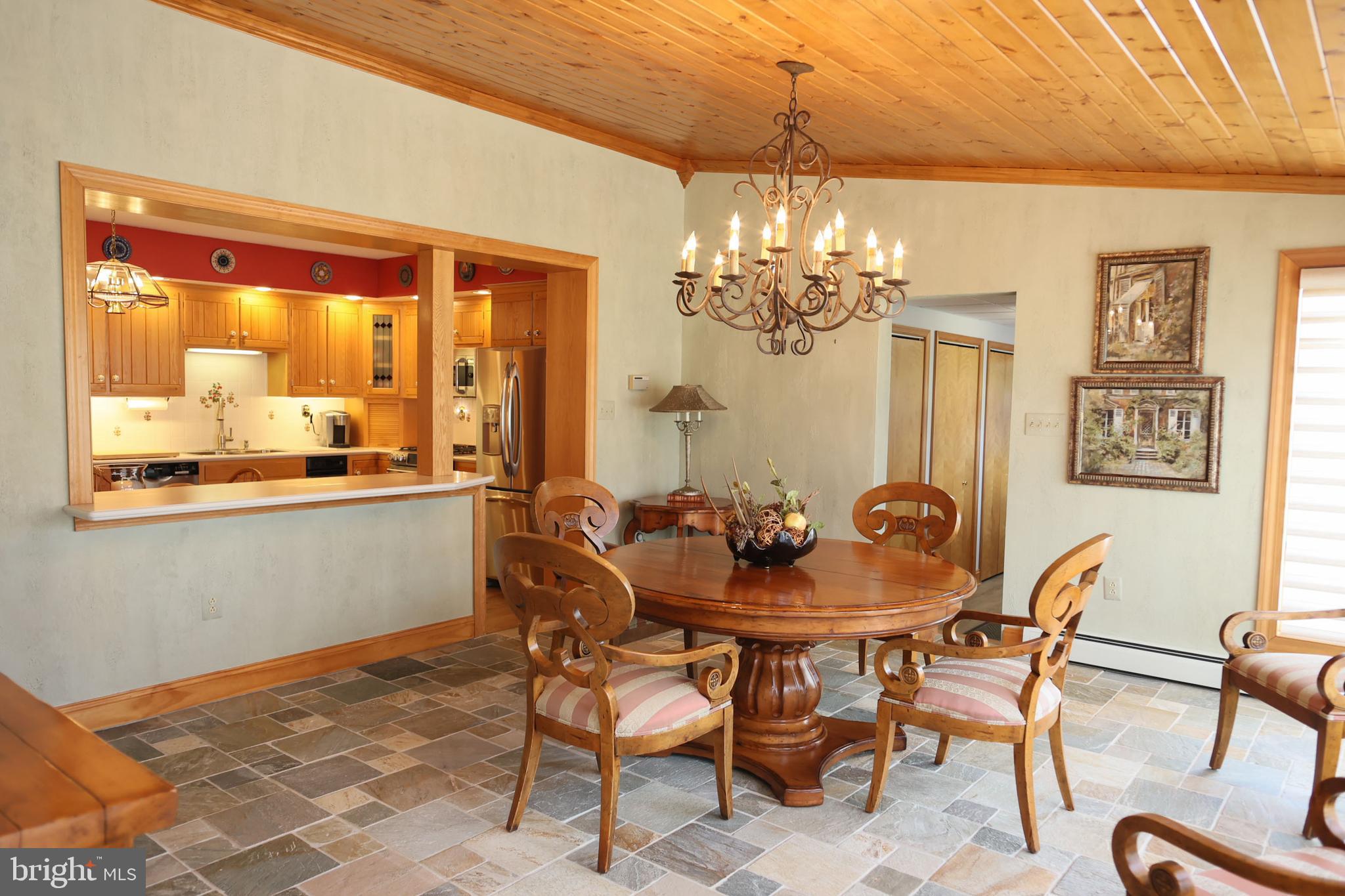 1251 Valley Forge Road Norristown, PA 19403 - Photo 7 of 40 Dining area