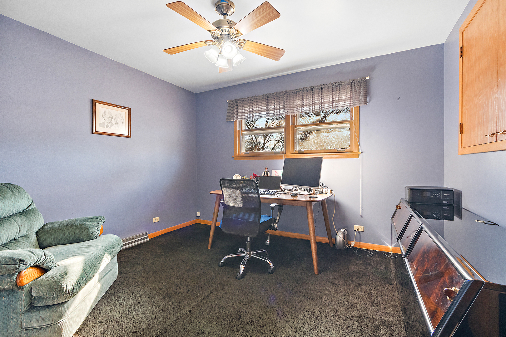 1423 Hillview Road Homewood, IL 60430 - Photo 14 of 23 a workspace with furniture and window