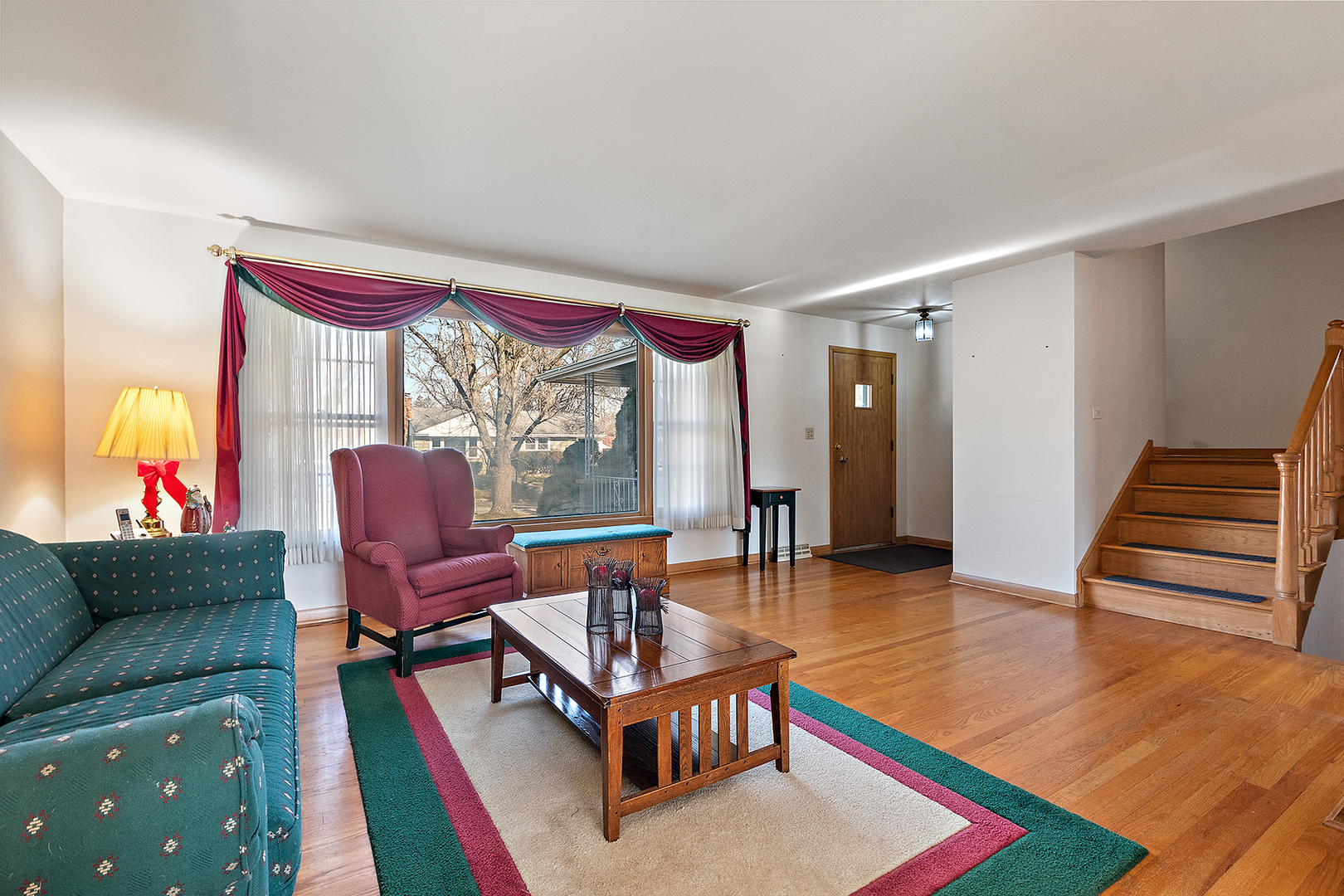 1423 Hillview Road Homewood, IL 60430 - Photo 4 of 23 a living room with furniture and a wooden floor