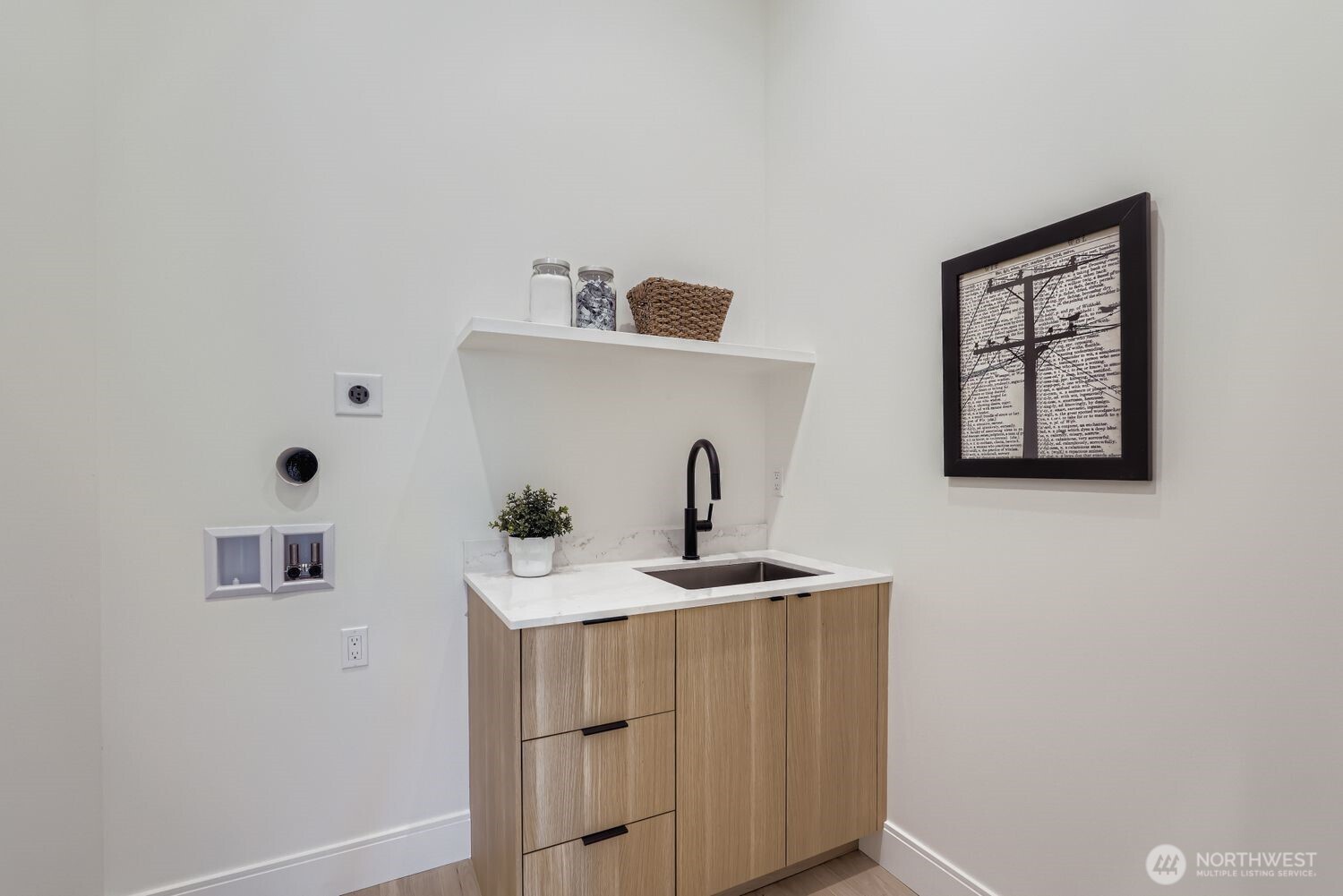 8810 41st Avenue Southwest Seattle, WA 98136 - Photo 27 of 38