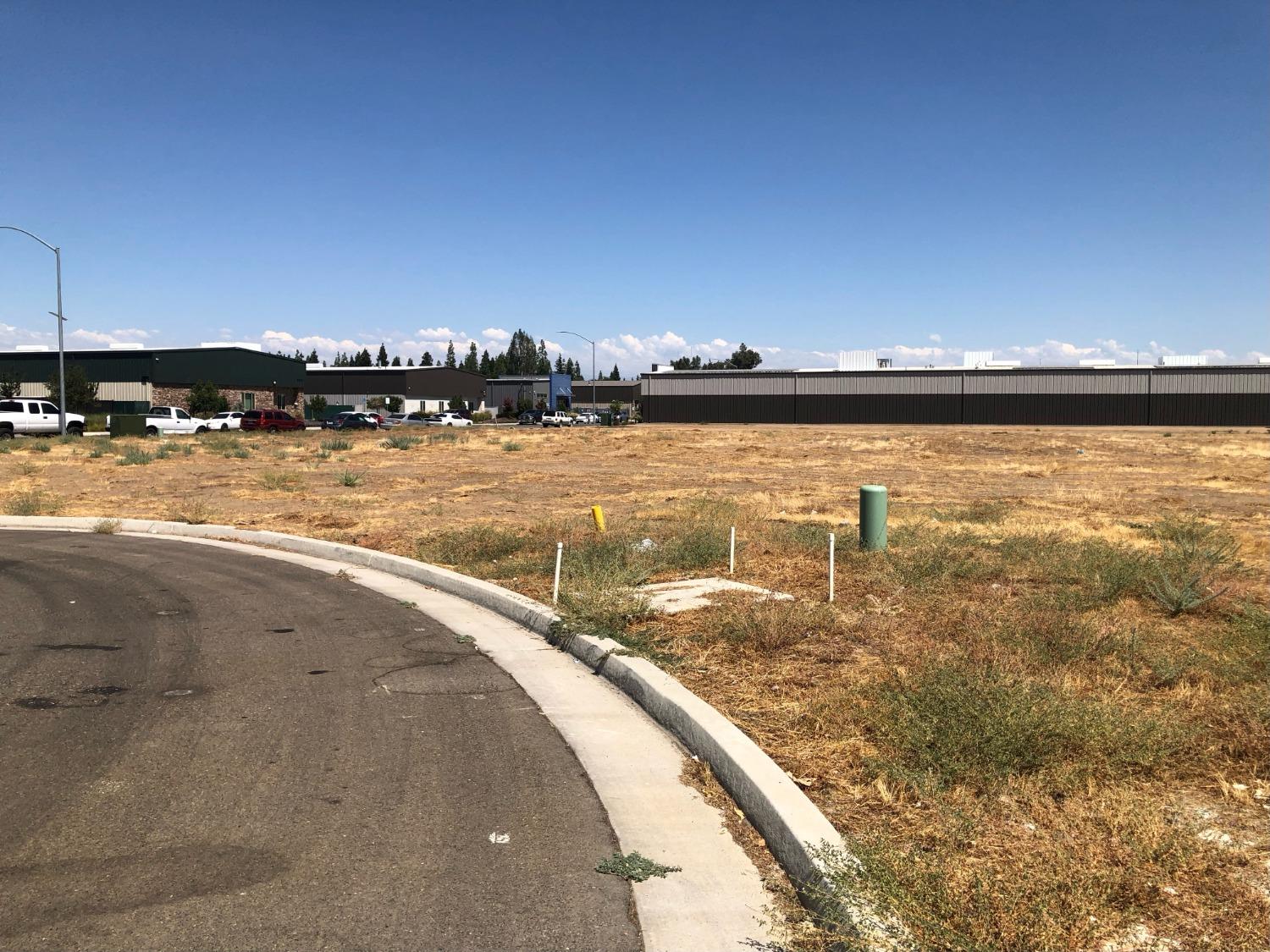 440 Park Creek Drive Clovis, CA 93611 - Photo 2 of 4 a view of an ocean