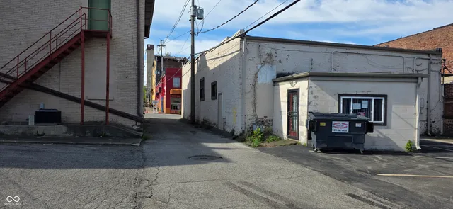 $210,000 | 2022 West 8th Street, Anderson, IN 46016