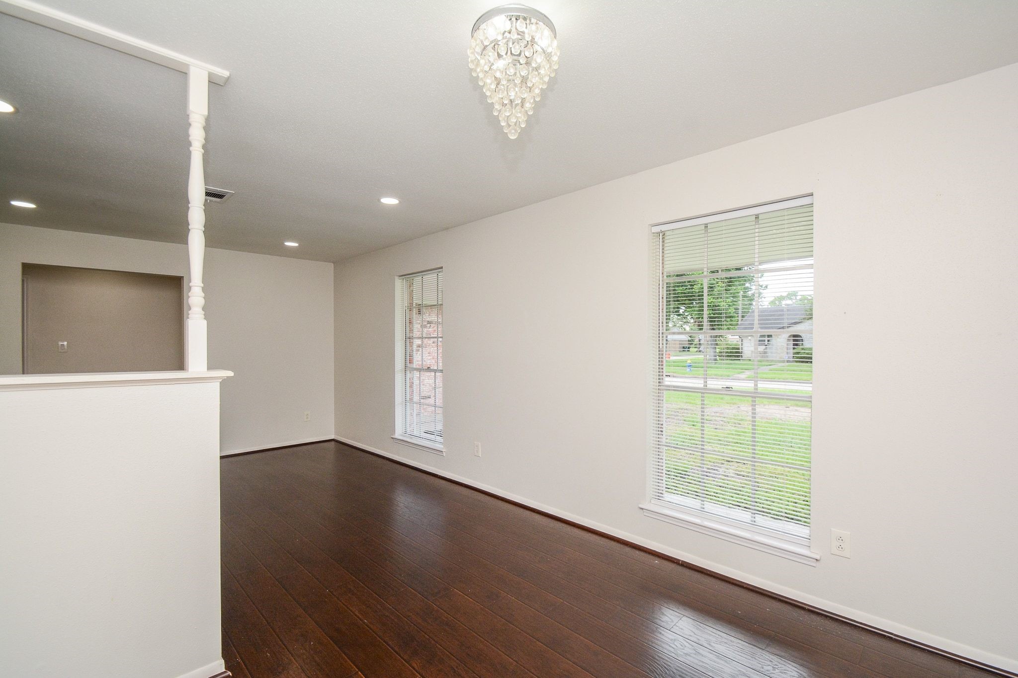 6002 Verdome Lane Houston, TX 77092 - Photo 11 of 49
